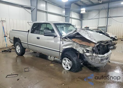 1997 Dodge Ram 1500 z USA, uszkodzony, nr VIN 3B7HF13Y6VG778752